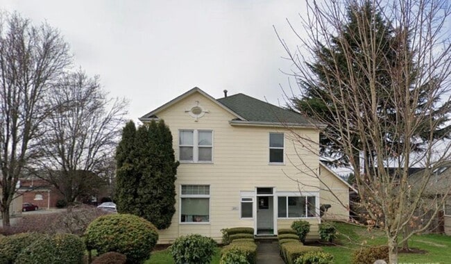 Photo - Studio with shared bath