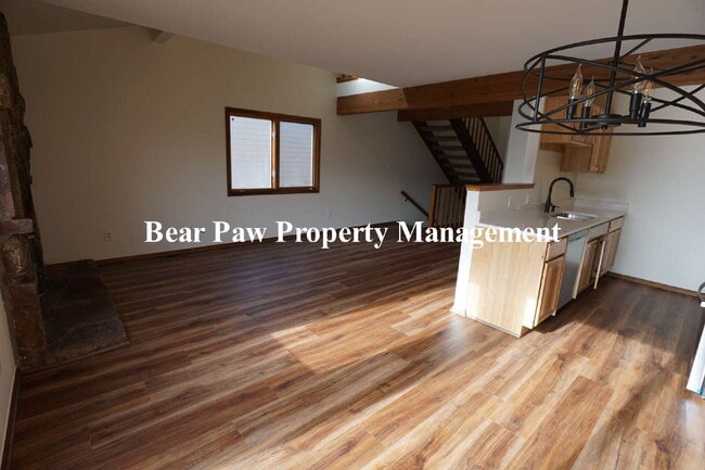 Photo - Cute Condo in North Evergreen!