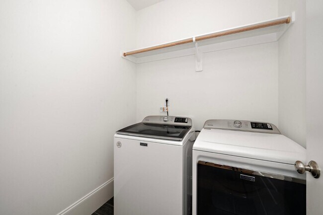 Photo - 3805 Burt Dr