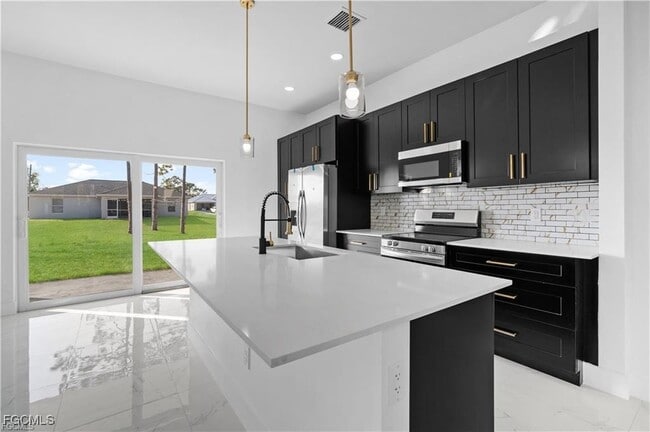 Building Photo - 3903 29th St SW Rental