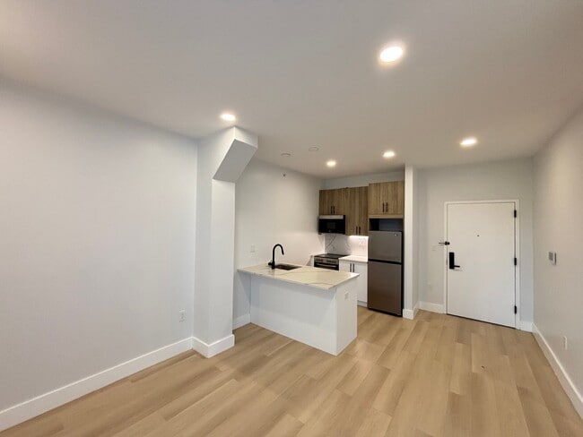 Photo - 316 Forrest St