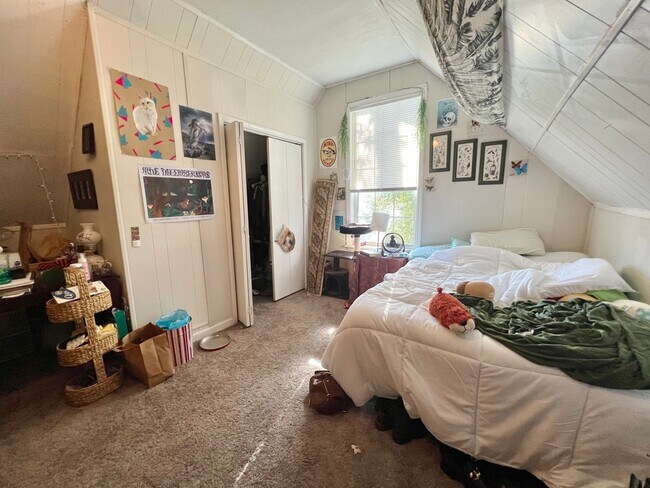 Photo - 101 S Meridian St House