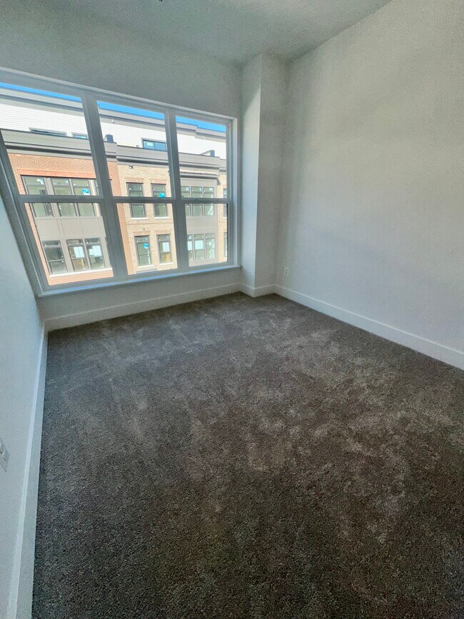 Photo - 5347 ZENITH OVERLOOK