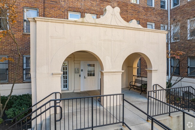 Entrance - Pennbrook Apartments