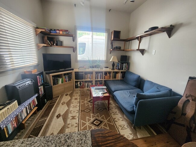 Photo - 724 Jefferson Ave