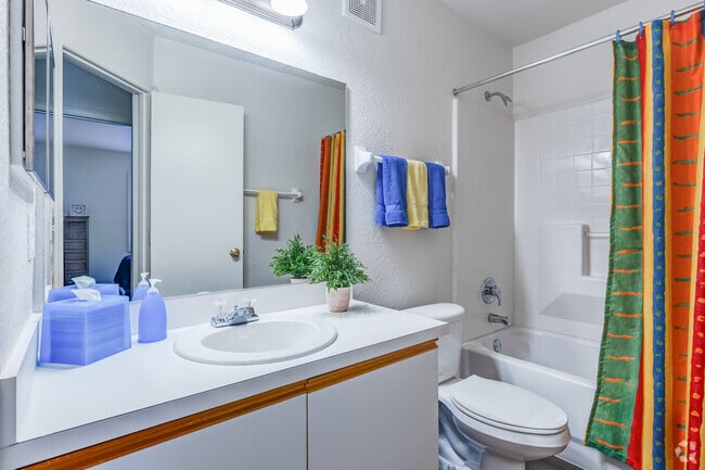 L-1A - 3 BR, 2.5 BA - 1,500SF