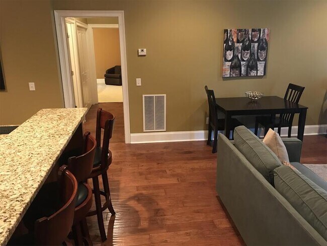 Photo - 425 E Mc Donough St Unit 101