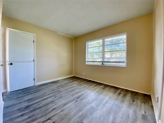 Photo - 22 SE 3rd Terrace