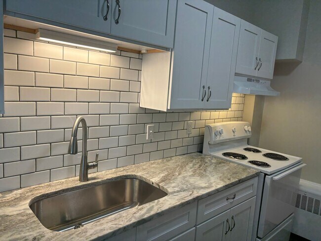 Building Photo - 223-225 S. Market Unit Apt 101
