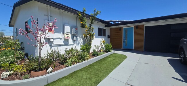 Remodeled 4 Bedroom, 2 Bath Beauty in Clai... - Remodeled 4 Bedroom, 2 Bath Beauty in Clai... Casa