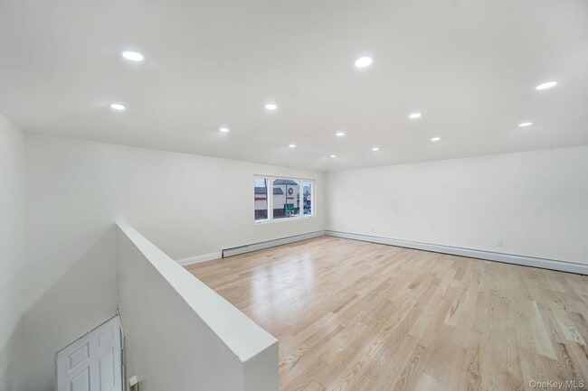 Photo - 109-87 Francis Lewis Blvd