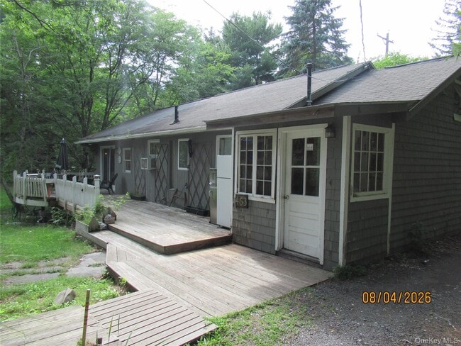 Building Photo - 463 Mountain Rd