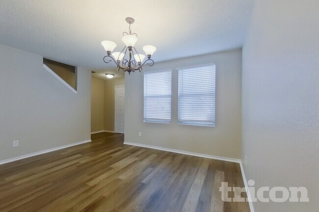 Photo - 2029 W Grove Ln