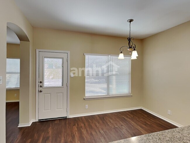 Photo - 2339 Windmill Way