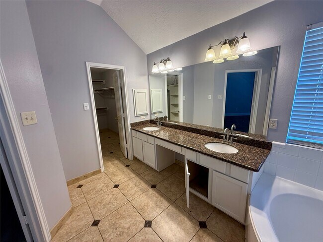 14310 Cypress Green Dr