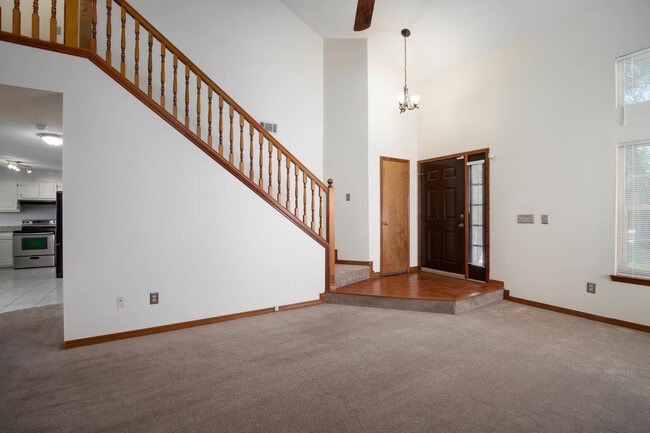 Photo - 1406 Ariel Ln