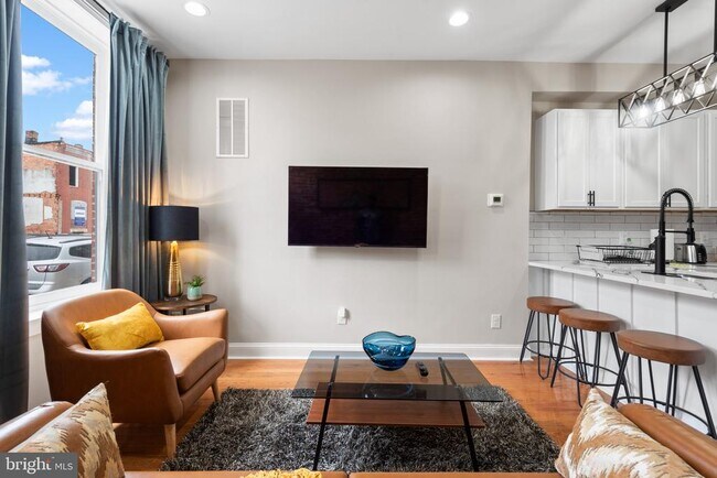 Photo - 2235 E Chase St