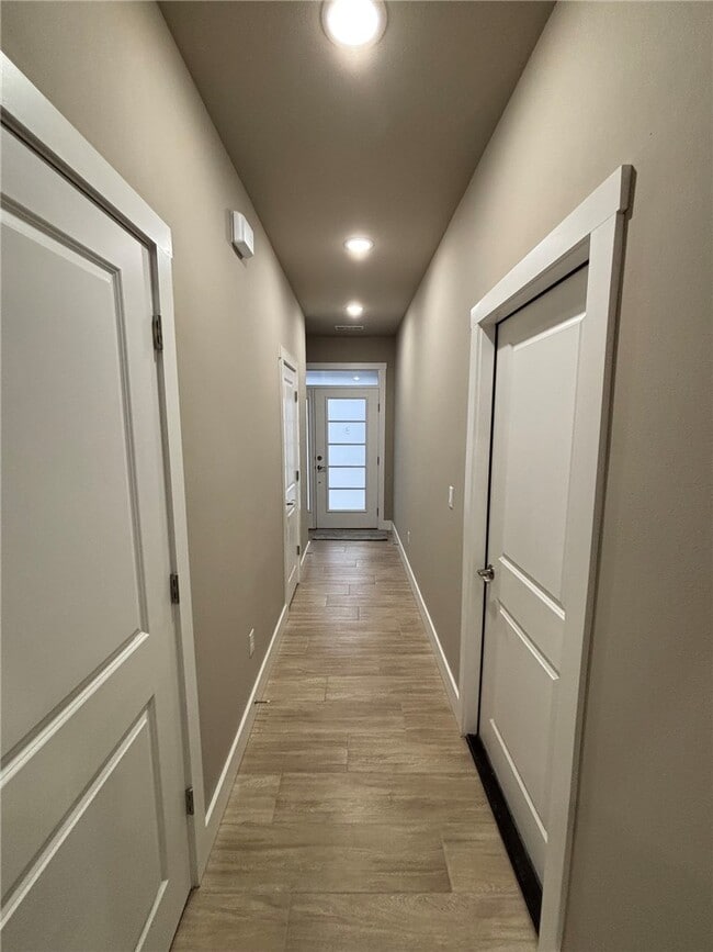 Photo - 470 Azurite Rd