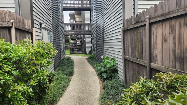 Photo - 2301 Edenborn Ave Unit 1001