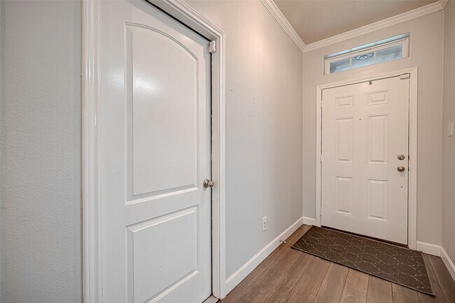 346 Apache Field Ln
