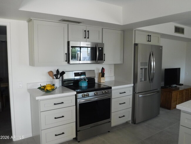 Building Photo - 12930 W Seville Dr