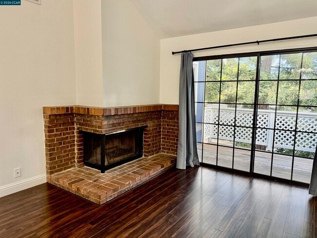 Photo - 202 Kelley Ln