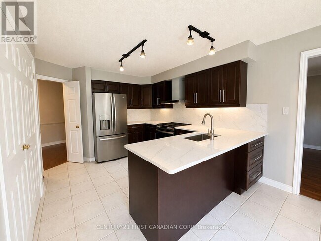Photo - 179 Sunnyside Dr