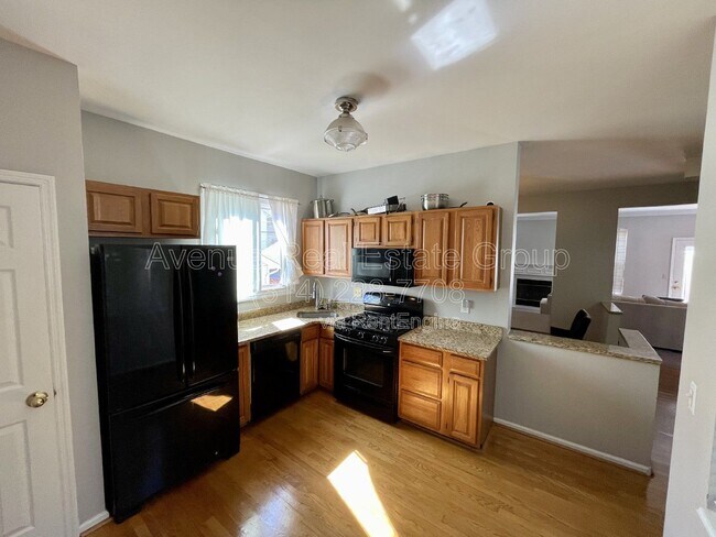 Photo - 5776 Kingsbury Pl