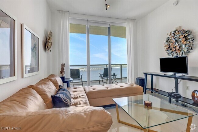 Building Photo - 3000 Oasis Grand Blvd Unit MPH6 Rental