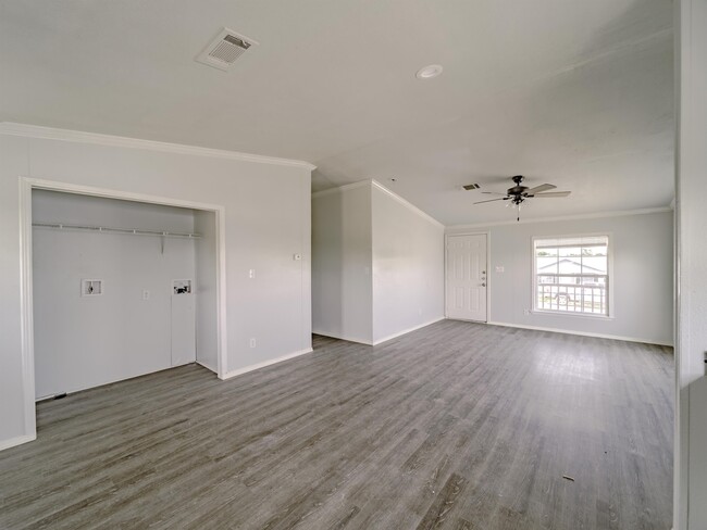 104 Windy Creek Ct