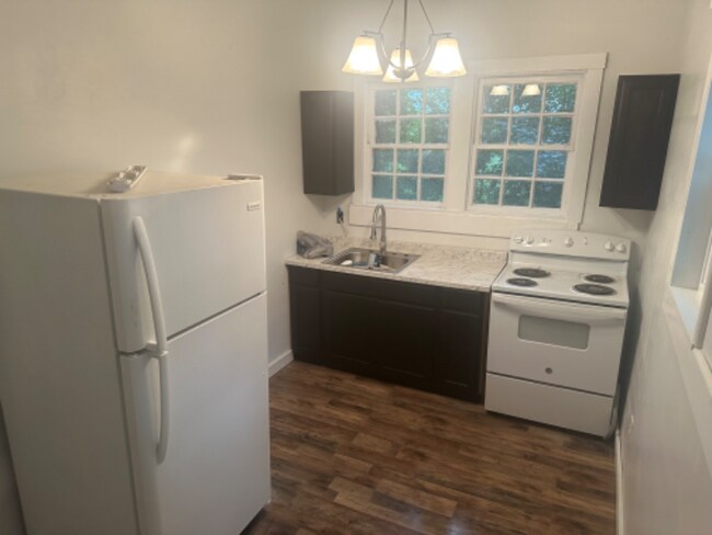 Photo - 431 S Tradd St