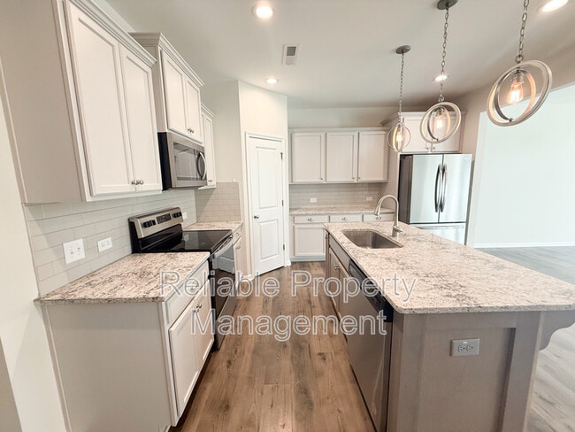 Photo - 140 Willow Green Dr