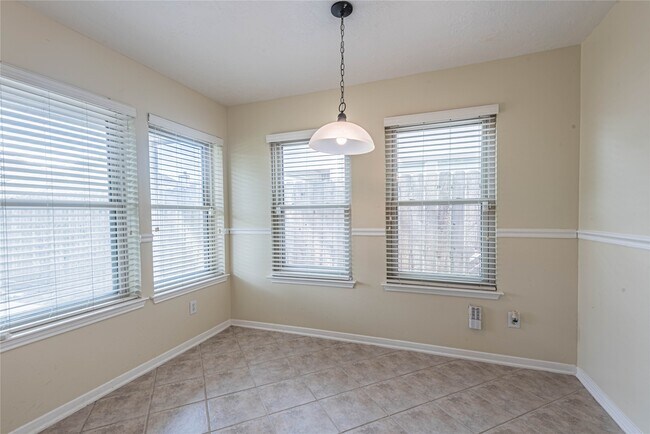 Photo - 6630 Bluebottle Ln