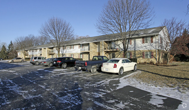 Lakewood Apartments - Lakewood Apartments