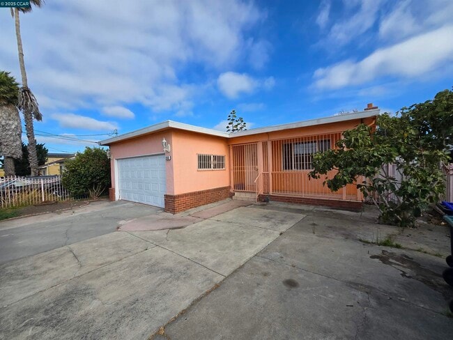 Building Photo - 2849 Rheem Ave Rental