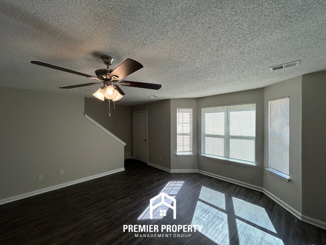 Photo - 7610 Bridlewreath Rd.