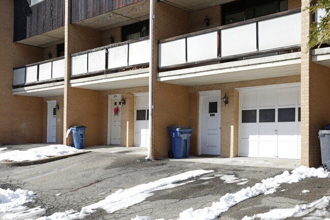 Photo - 602-650 Seavey Rd