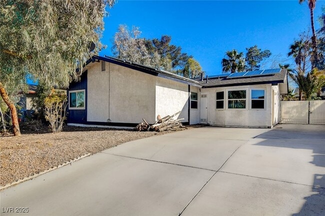 Photo - 6223 W Foothill Blvd House