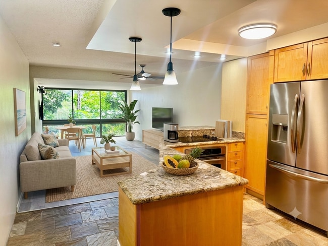 Building Photo - 1 bedroom in Highly Desirable building in Hawaii Kai Unit 3F