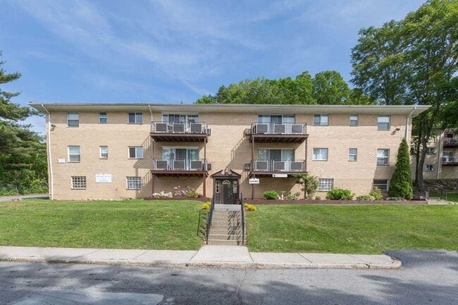 Photo - Hampton Oaks Apartments