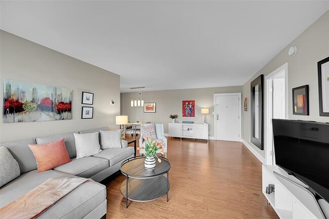 Photo - 2841 N Ocean Blvd Unidad 1405