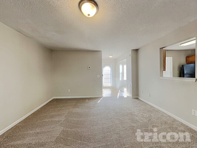 Photo - 205 Oak Terrace Dr