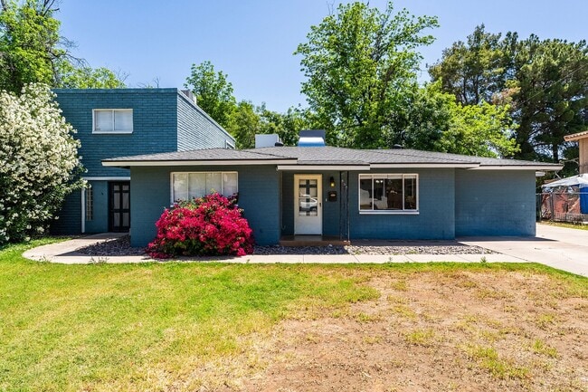 Building Photo - ROOM FOR RENT IN LARGE HOME