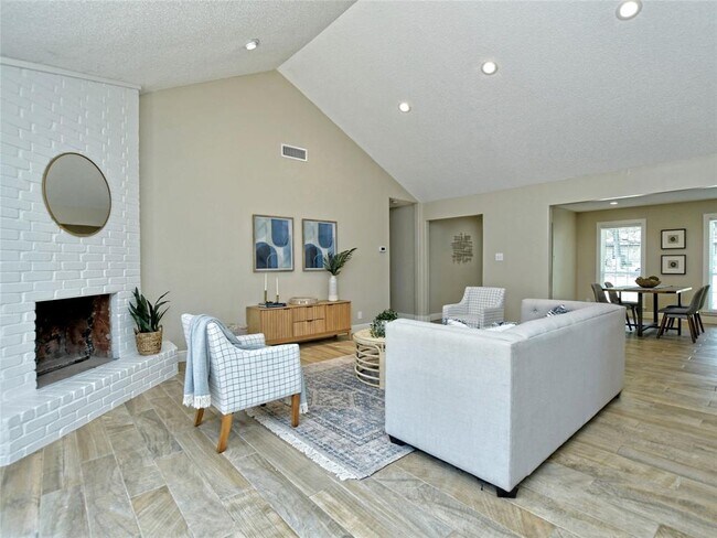 Photo - 4301 Balcones Woods Dr