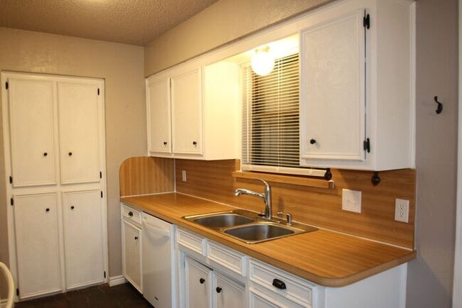 Photo - Cozy 3/2 Burleson Charmer | Wood-Burning Fireplace | 2-Car Garage | Pet-Friendly