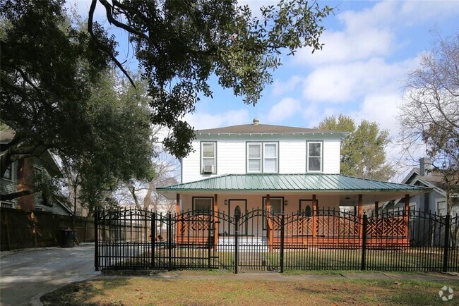 Building Photo - 4445 Rusk St Unit 2 Rental