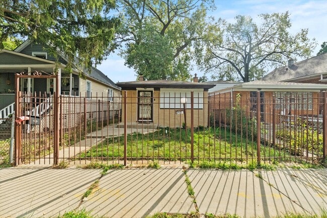 Photo - 11417 S Church St