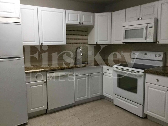 Photo - 3549 SW 16th St