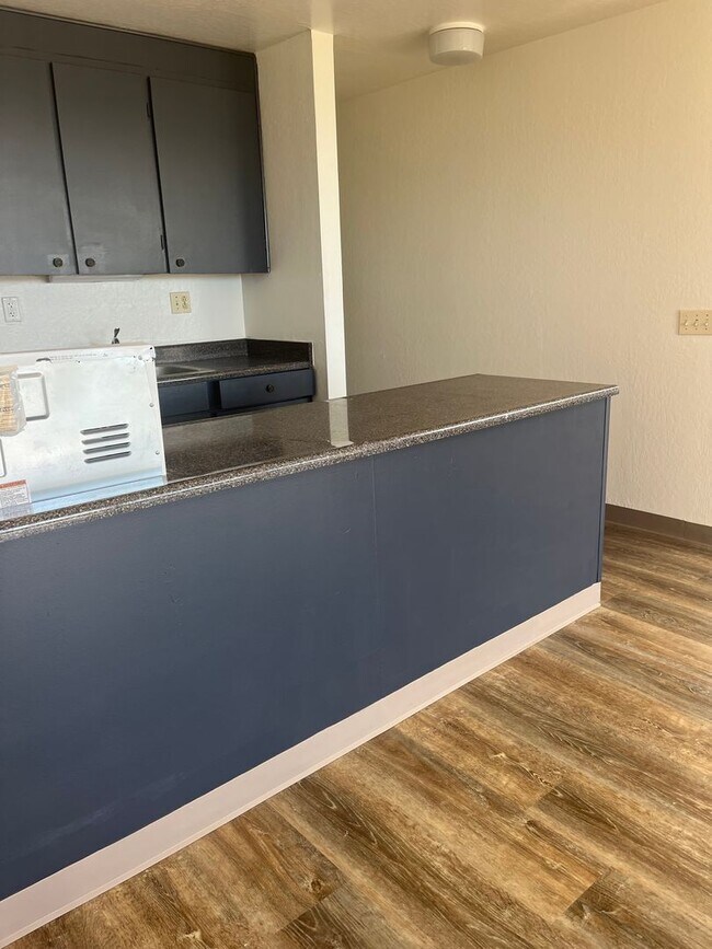 Photo - Rare 3 bedroom unit with 2 parking stalls