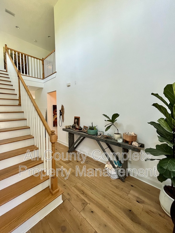 Photo - 261 Starnberg Ct